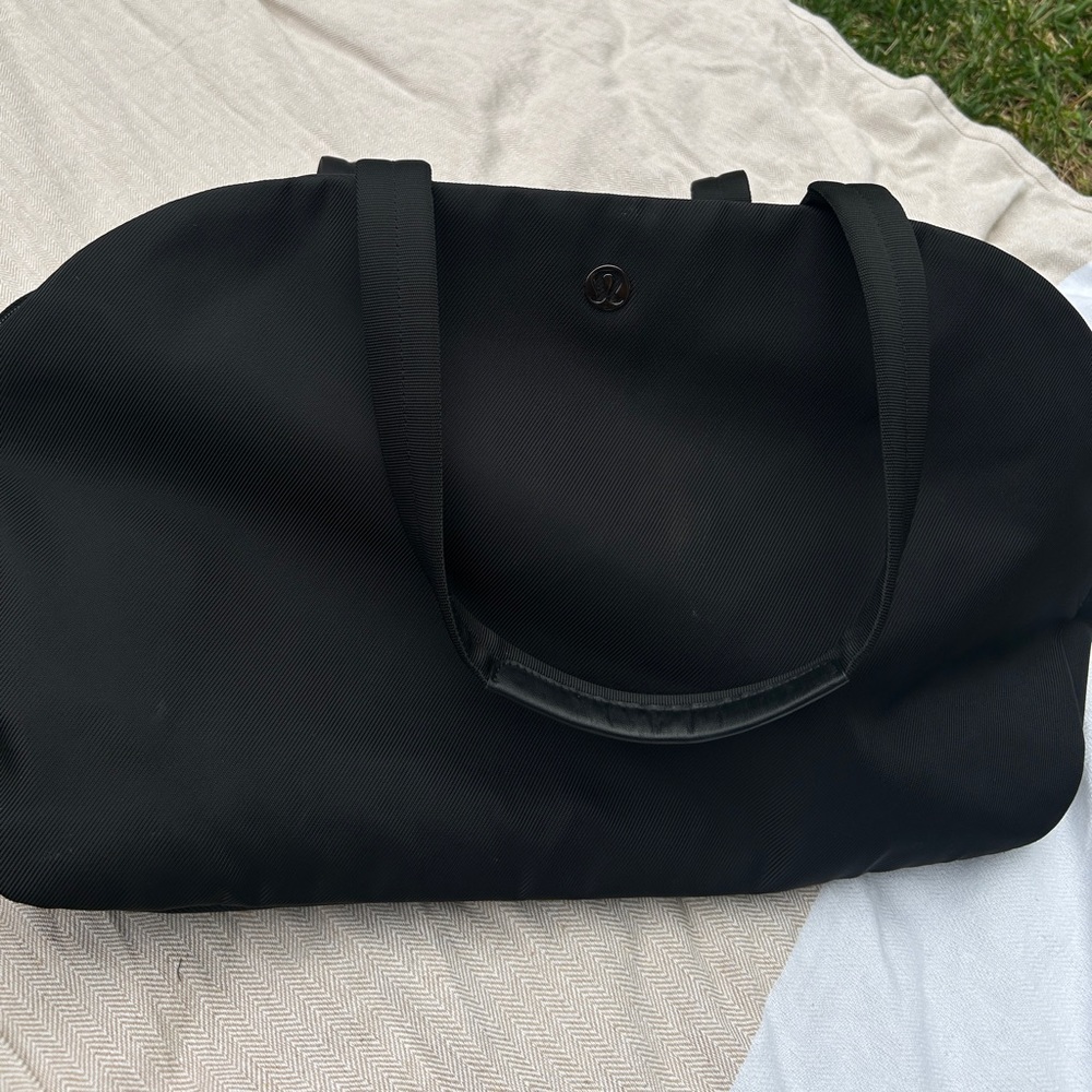 Lululemon Go Getter Bag in black